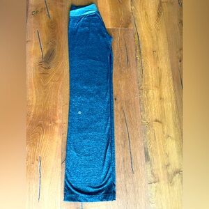 Lululemon leggings straight leg style size 2-